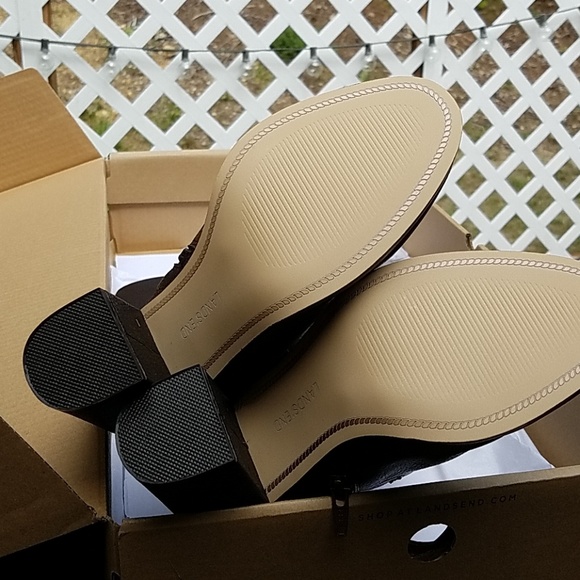 NIB Land's End block heel boot - Picture 6 of 7